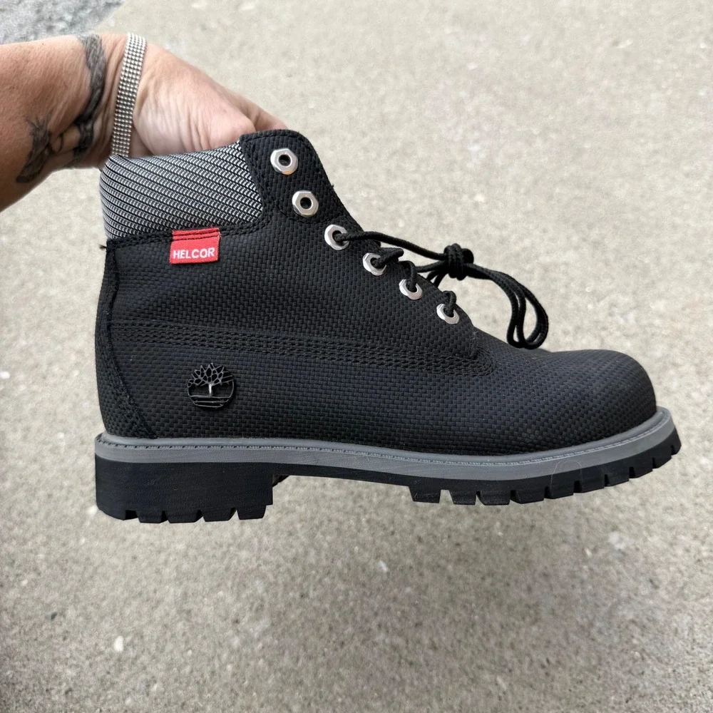 Timberland Helcor 6 Inch Premium Boots Boys Sz 2.5 Black Scuff Resistant A1A7Z